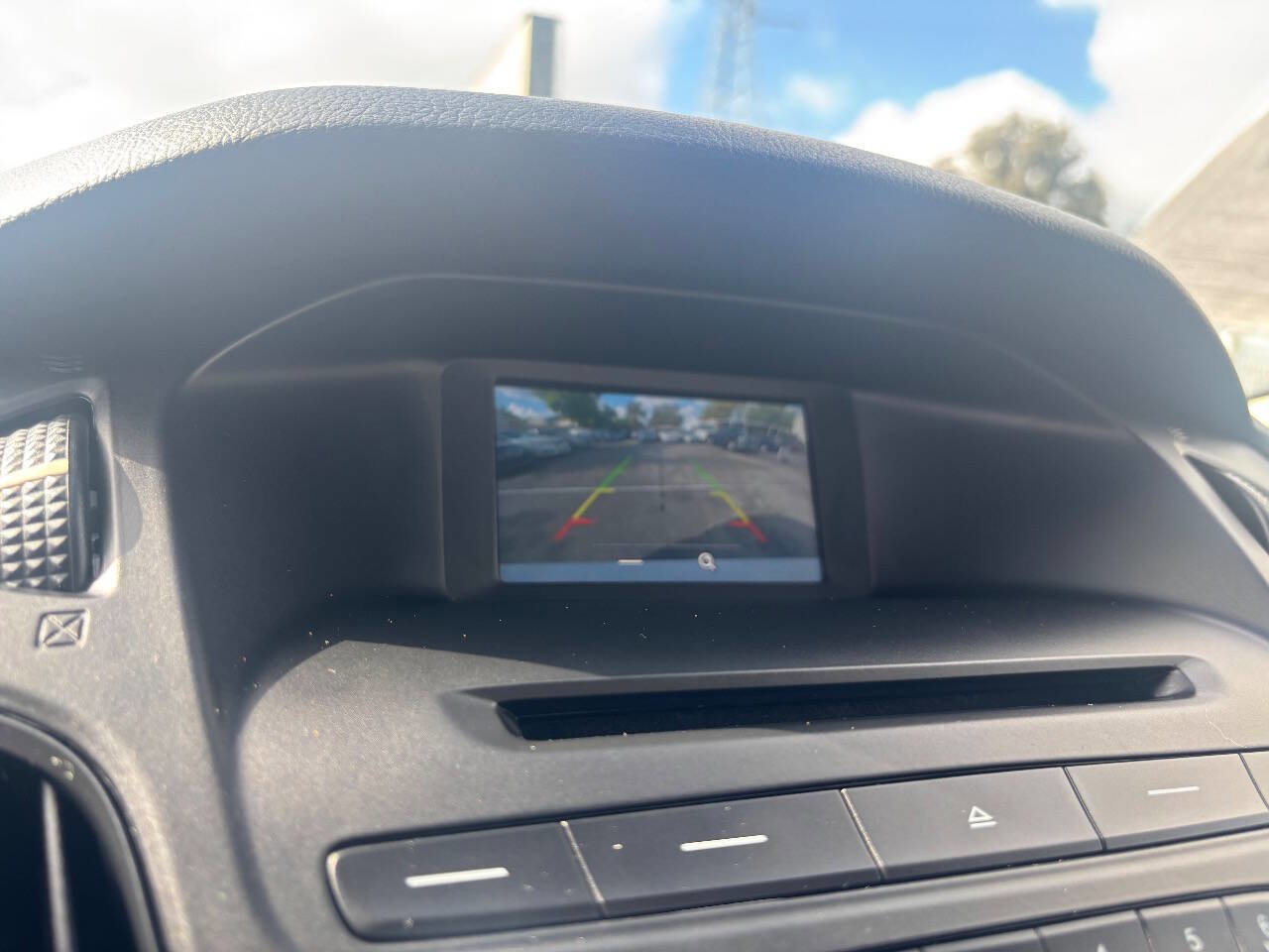 Used 2016 Ford Focus SE image 14