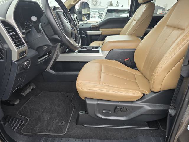 Used 2022 Ford F250 Lariat w/ Chrome Package image 9