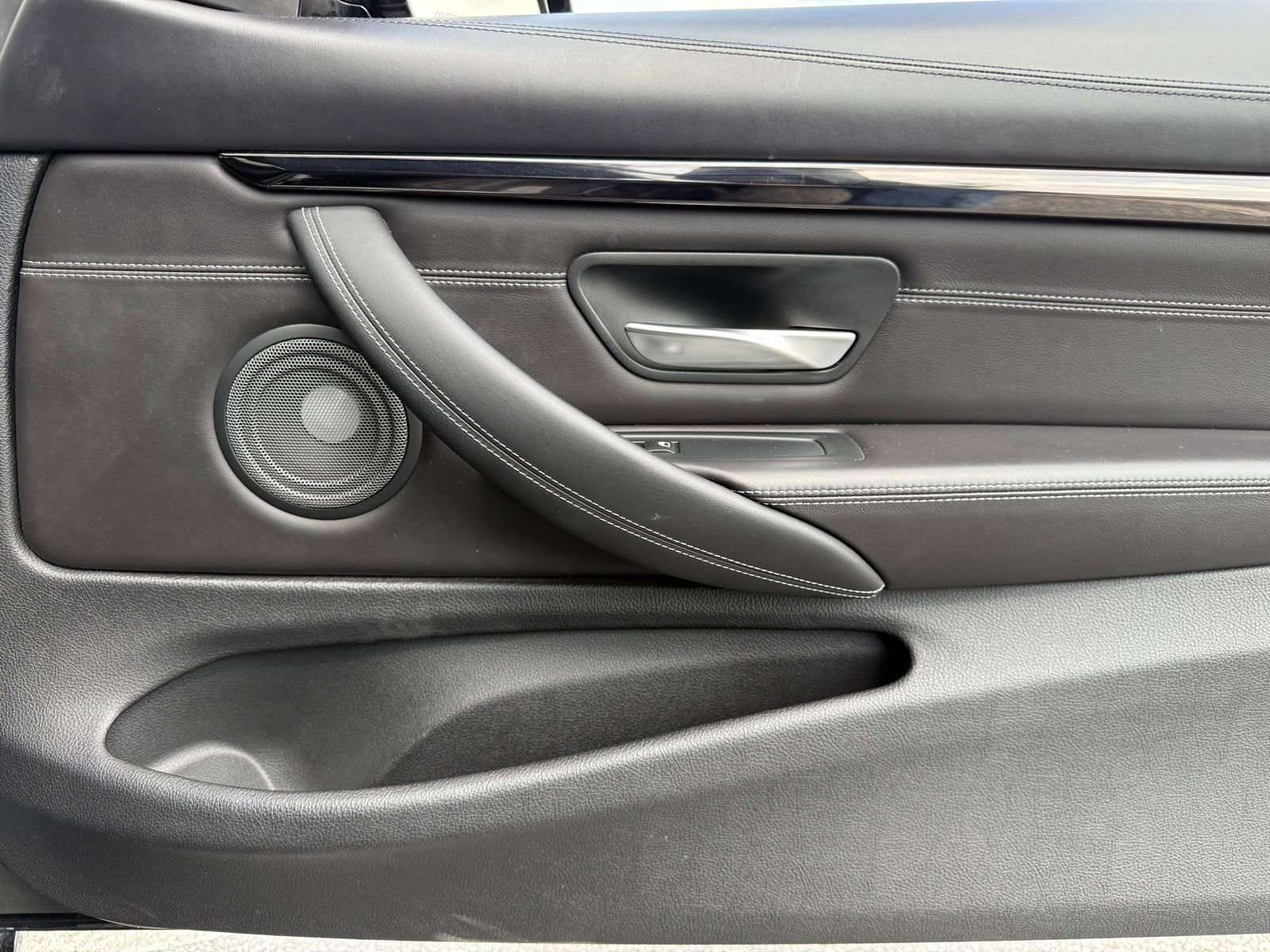 Used 2016 BMW M4 Convertible image 42