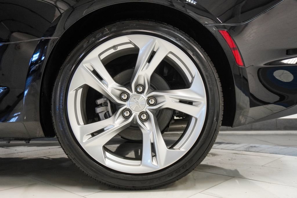 Used 2023 Chevrolet Camaro LT w/ Technology Package RWD image 32