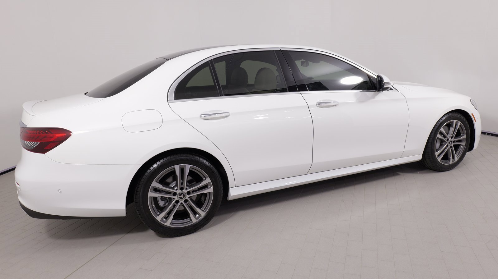 Used 2021 Mercedes-Benz E 350 Sedan image 26