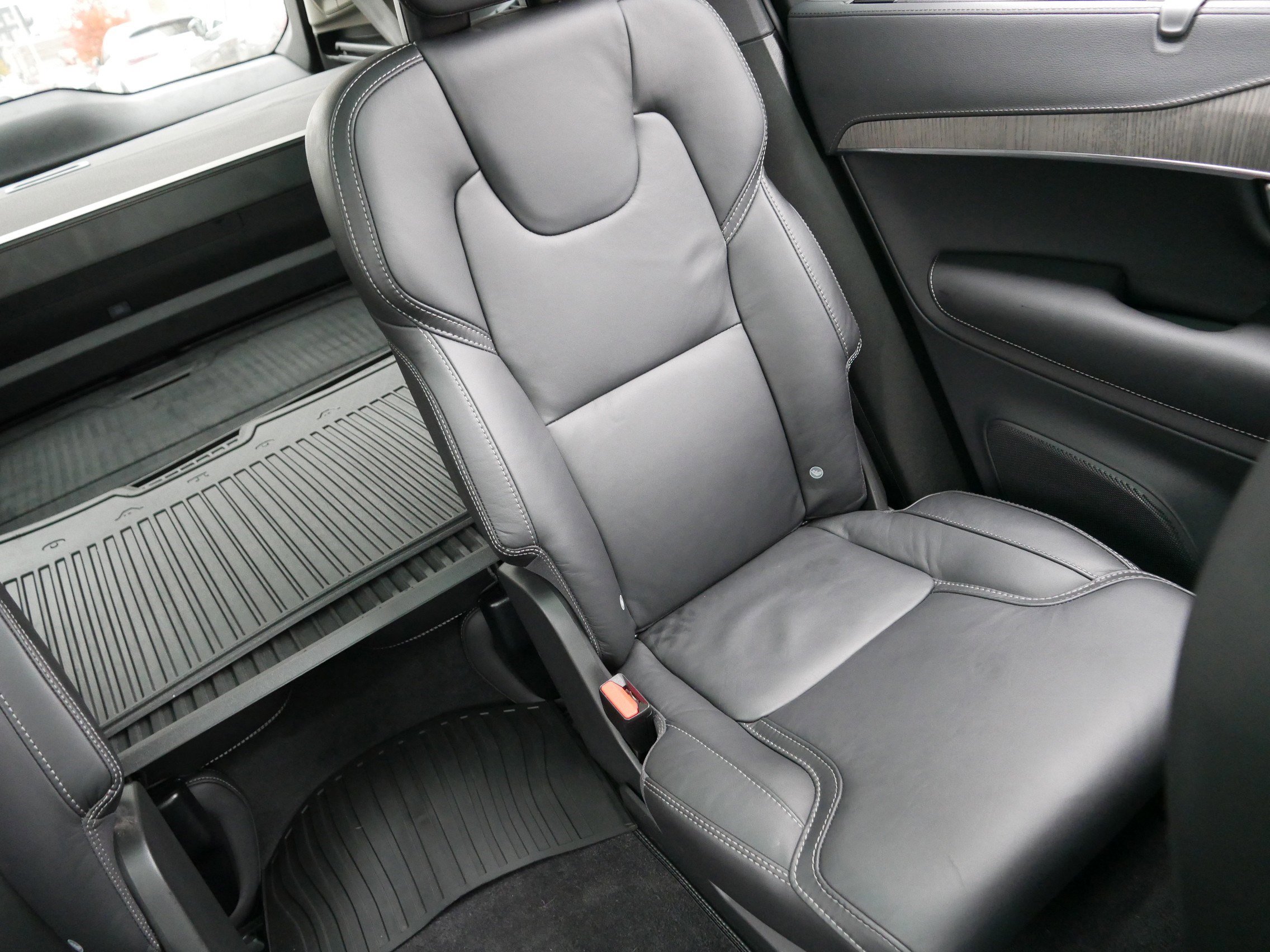 Used 2022 Volvo XC90 T8 Inscription w/ Advanced Package image 14