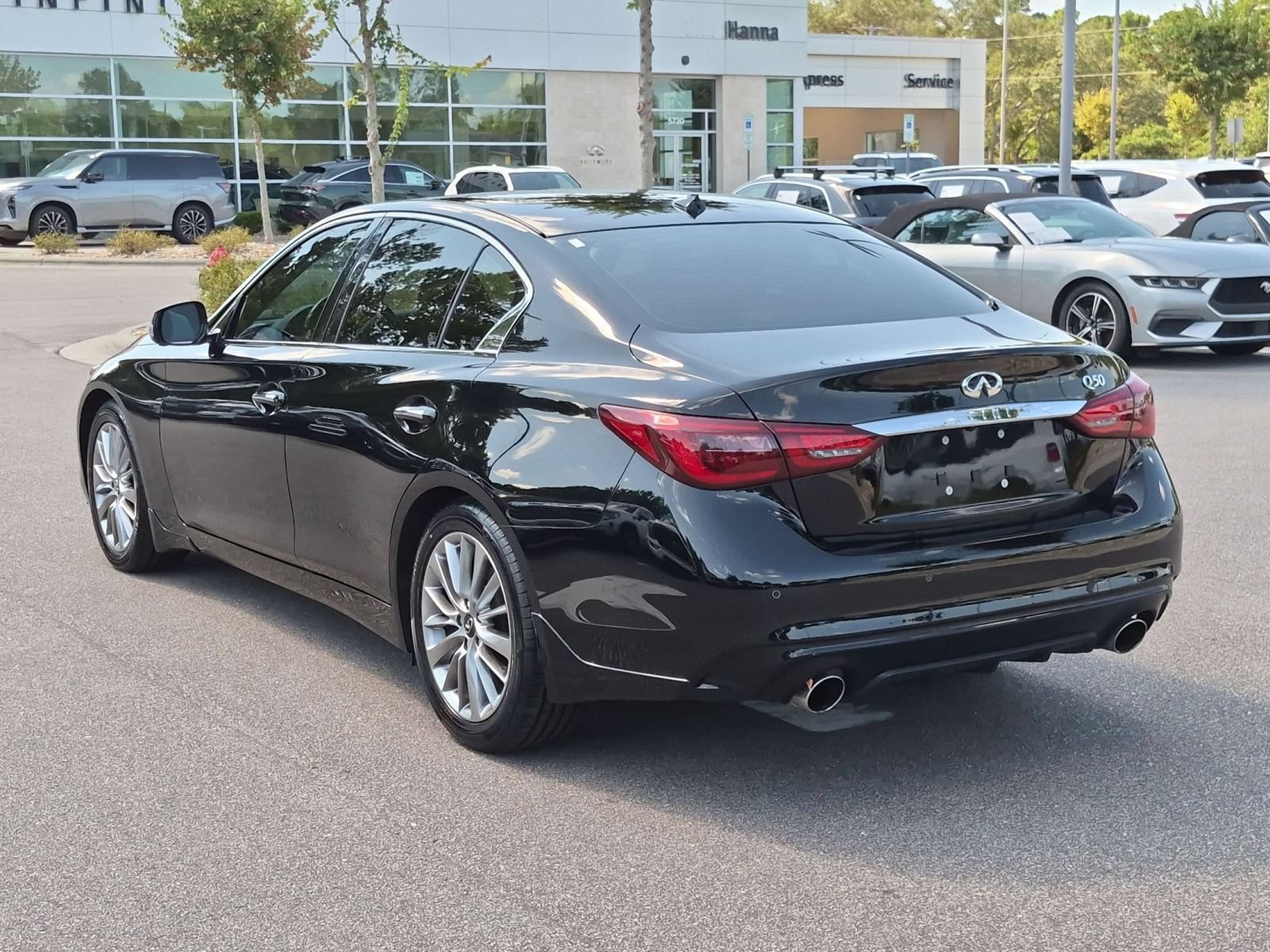 Used 2023 INFINITI Q50 Luxe w/ Cargo Package RWD image 5