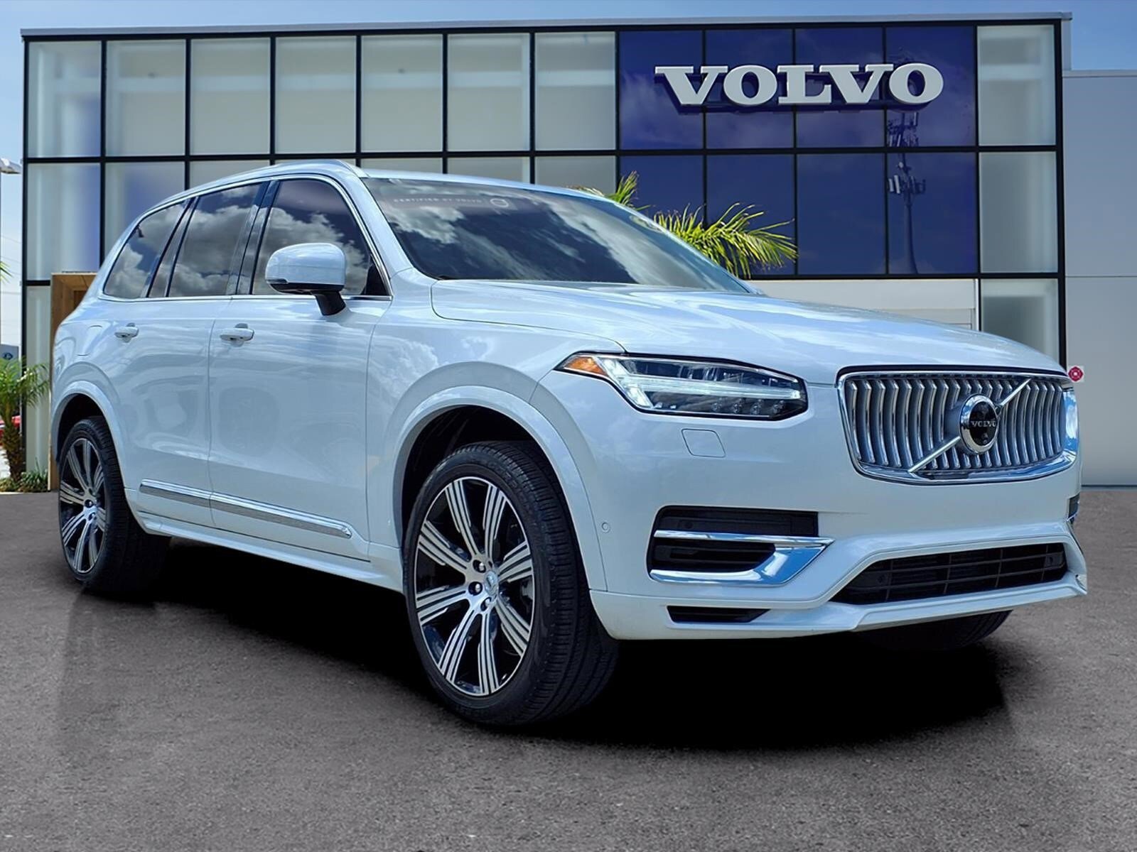 Certified 2025 Volvo XC90 T8 Plus w/ Protection Package Premier