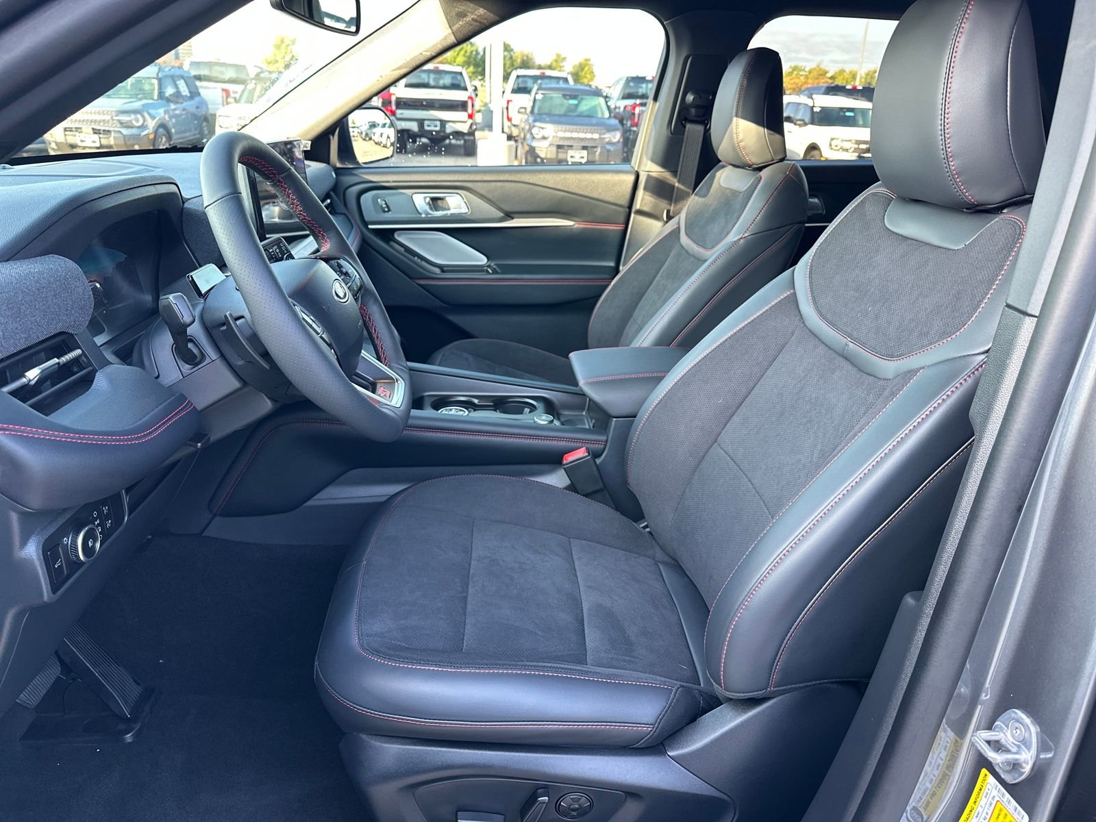 New 2026 Ford Explorer ST w/ Sun And Sound Package image 40