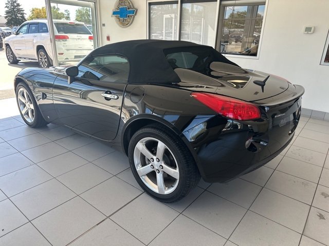 Used 2008 Pontiac Solstice Convertible w/ Premium Package image 6