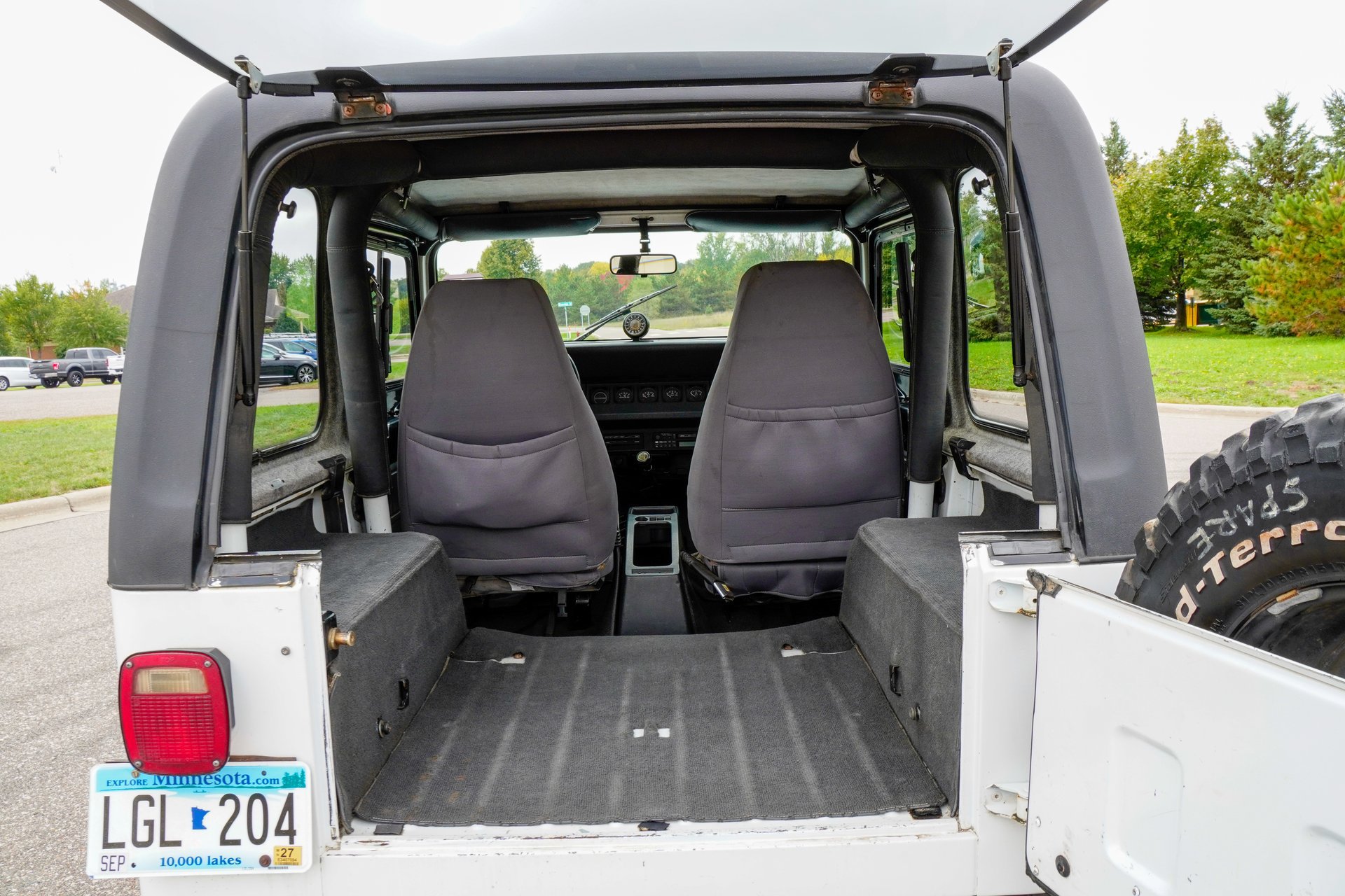 Used 1992 Jeep Wrangler 4WD image 16