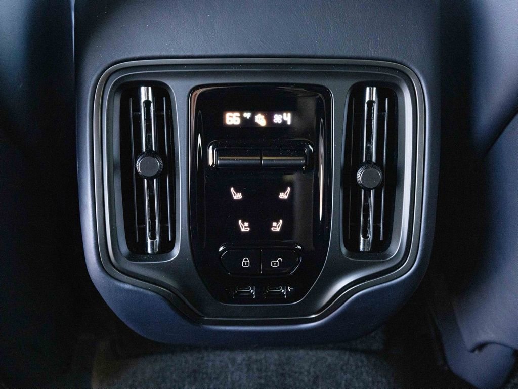 New 2026 Aston Martin DBX 707 image 50