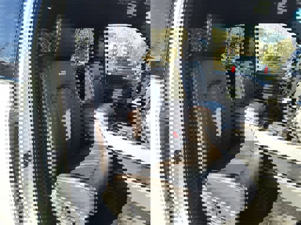 Used 2022 Ford F350 Platinum w/ FX4 Off-Road Package image 24