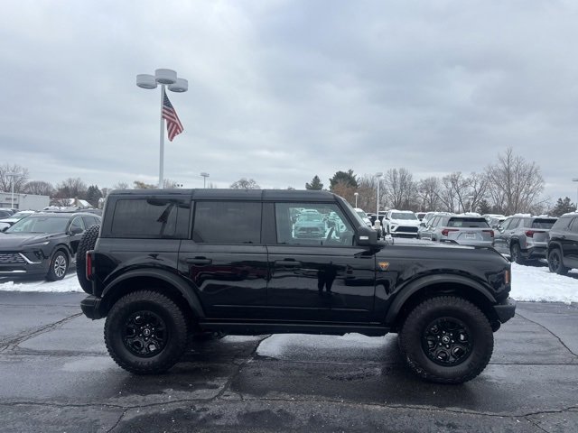 Used 2025 Ford Bronco Badlands image 4