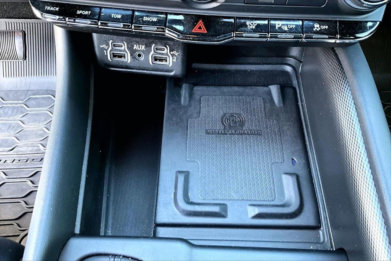 Certified 2024 Dodge Durango R/T w/ Tow 'N Go Package image 18