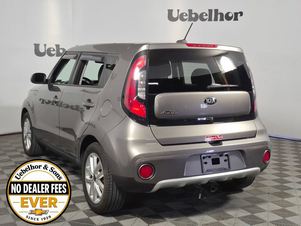 Used 2018 Kia Soul + FWD image 5