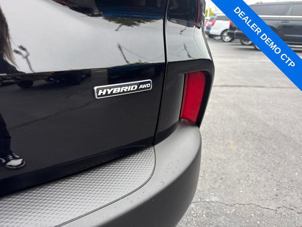 Used 2025 Ford Escape ST-Line Select AWD/4WD image 8
