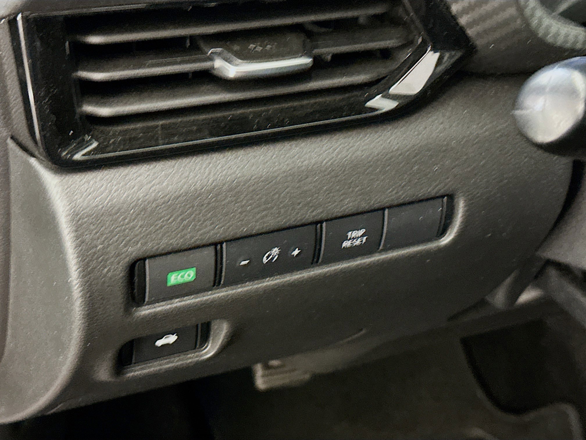 Used 2024 Nissan Sentra SV image 17