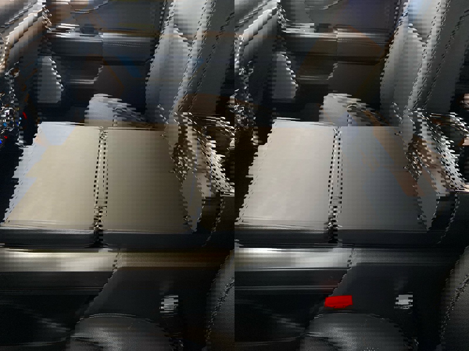 New 2025 Ford F150 Lariat w/ Equipment Group 502A High image 28