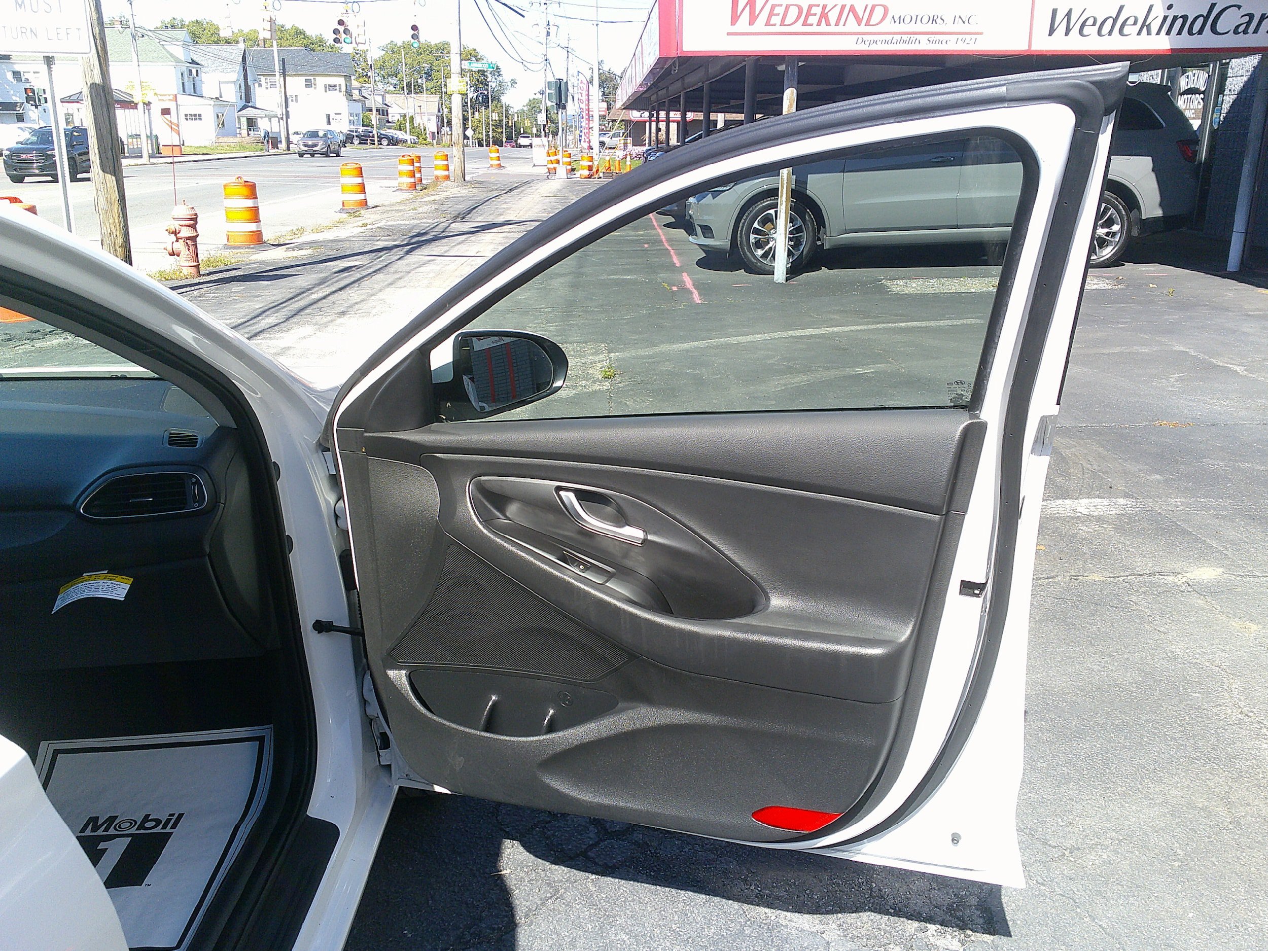Used 2018 Hyundai Elantra GT w/ Style Package 02 FWD image 24
