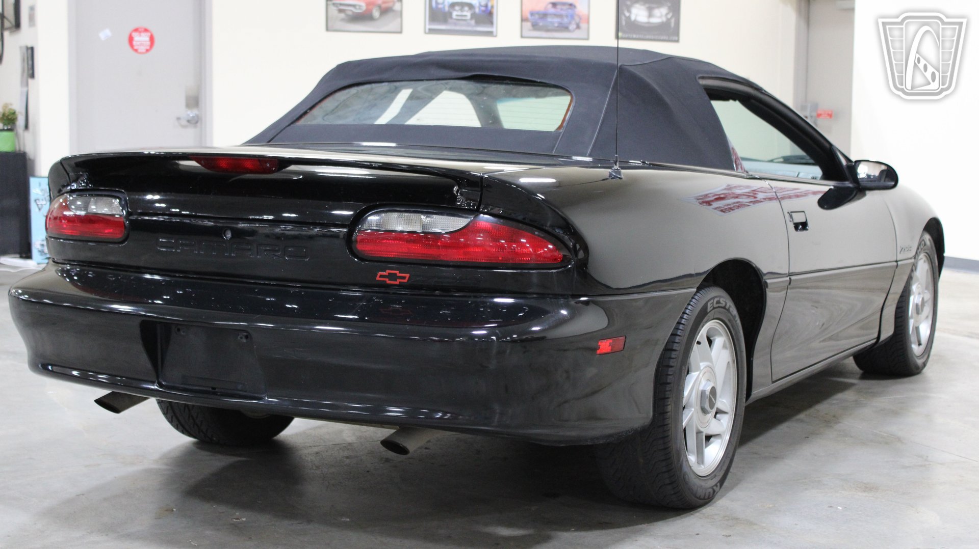Used 1995 Chevrolet Camaro Z28 RWD image 32