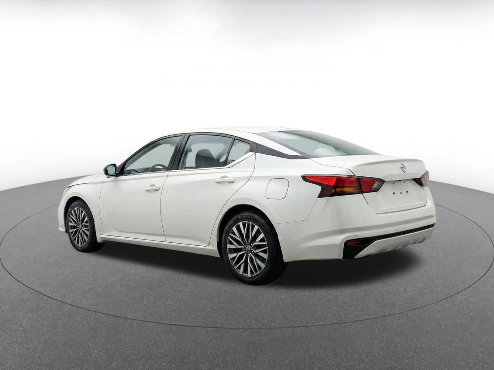 Used 2026 Nissan Altima 2.5 SV FWD image 7