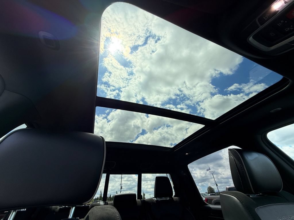 Used 2019 RAM 1500 Laramie AWD/4WD image 28