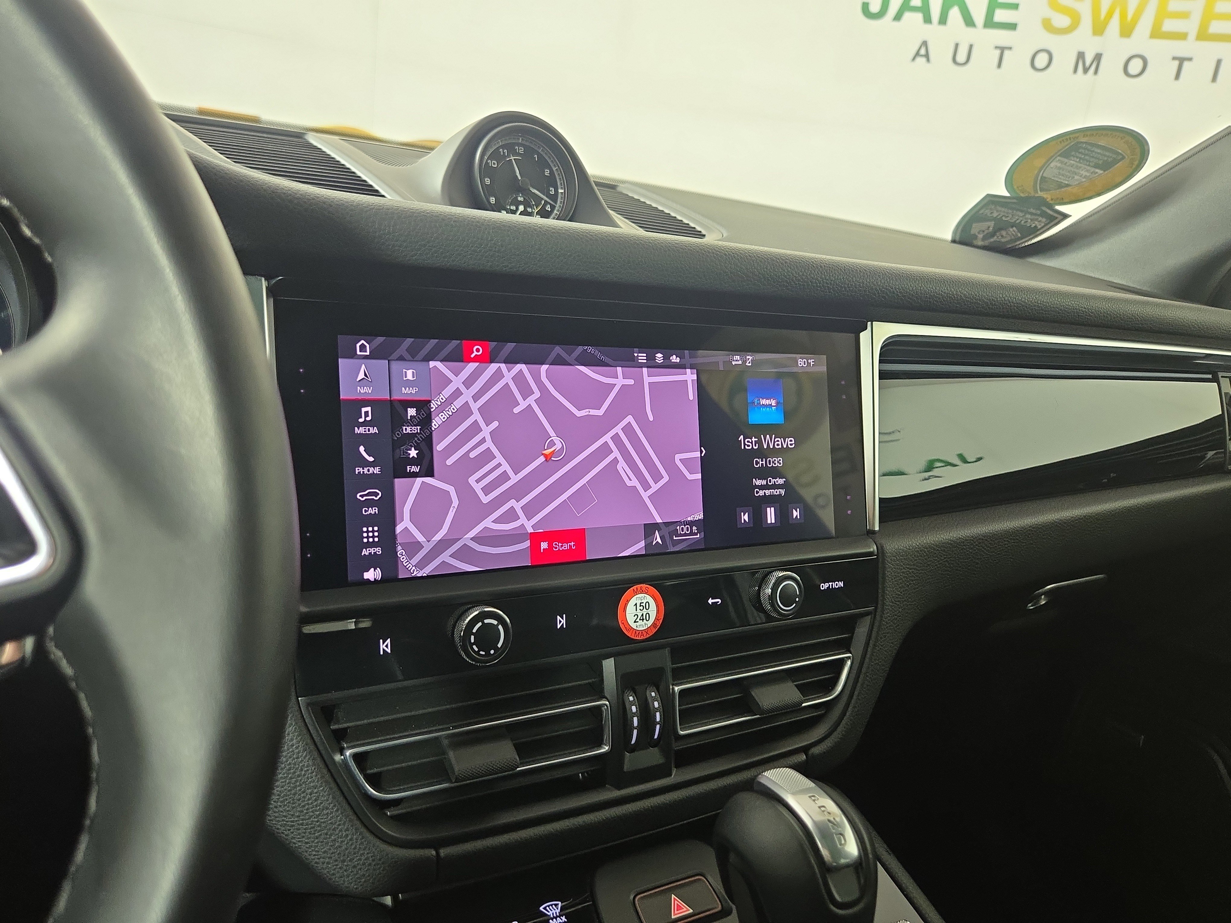 Used 2022 Porsche Macan image 20