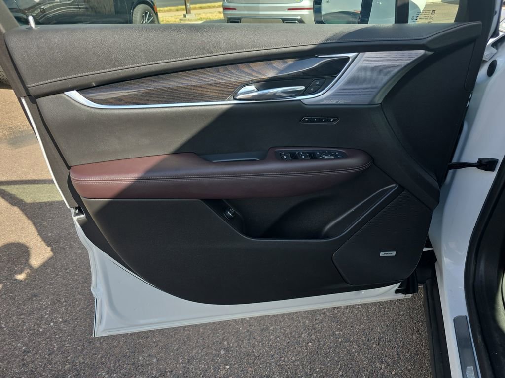 Used 2023 Cadillac XT6 Premium Luxury w/ Technology Package AWD/4WD image 10