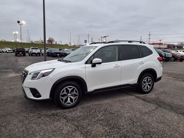 Used 2022 Subaru Forester Premium image 21