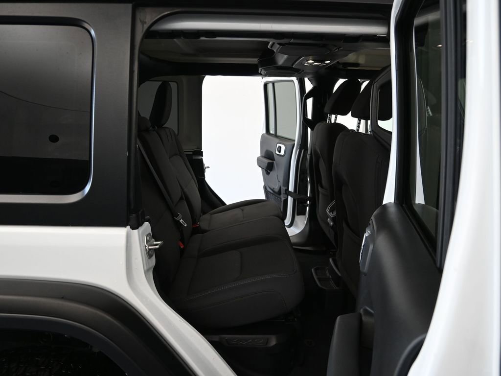 Used 2023 Jeep Wrangler Unlimited Rubicon 4xe w/ Cold Weather Group AWD/4WD image 11