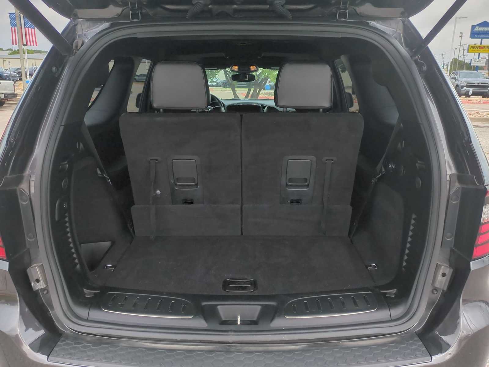 Used 2018 Dodge Durango R/T w/ Blacktop Package AWD/4WD image 27