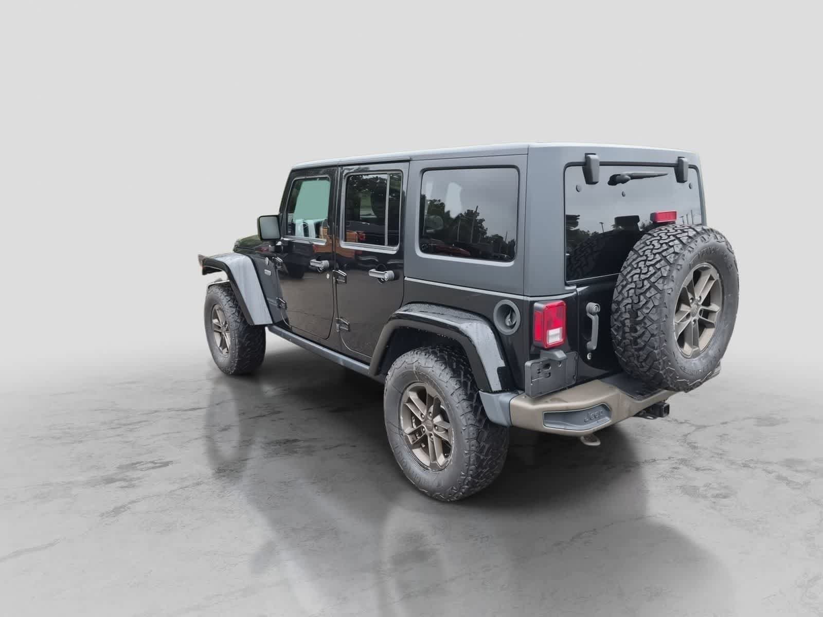 Used 2017 Jeep Wrangler Unlimited Sahara AWD/4WD image 6