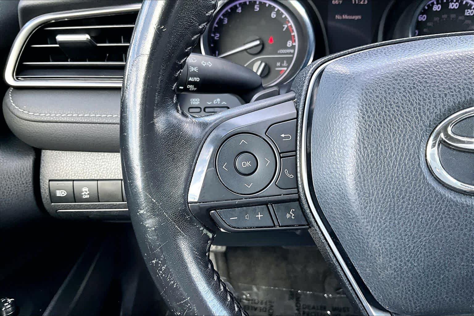 Used 2019 Toyota Camry SE FWD image 23