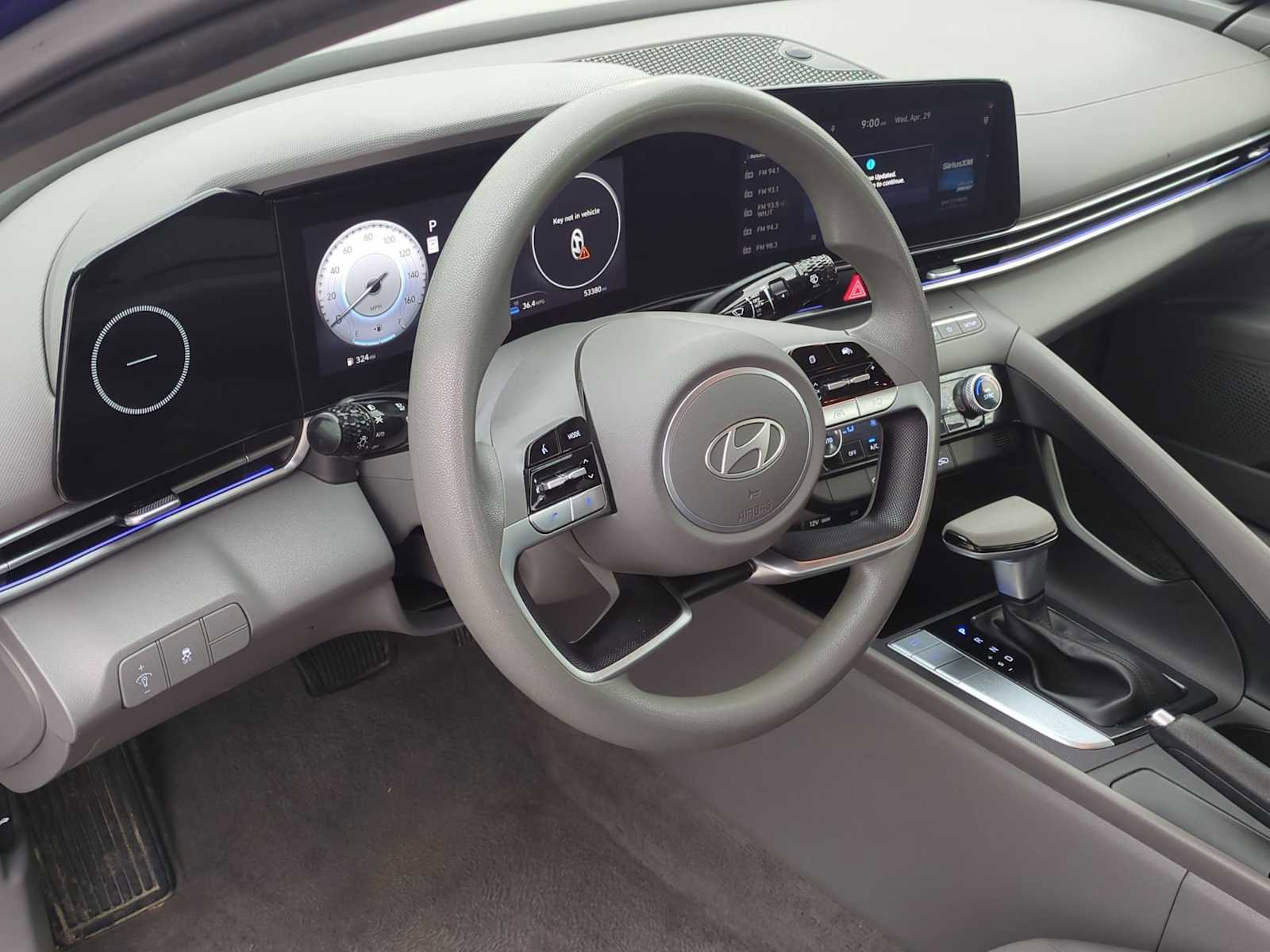 Used 2024 Hyundai Elantra SEL FWD image 10