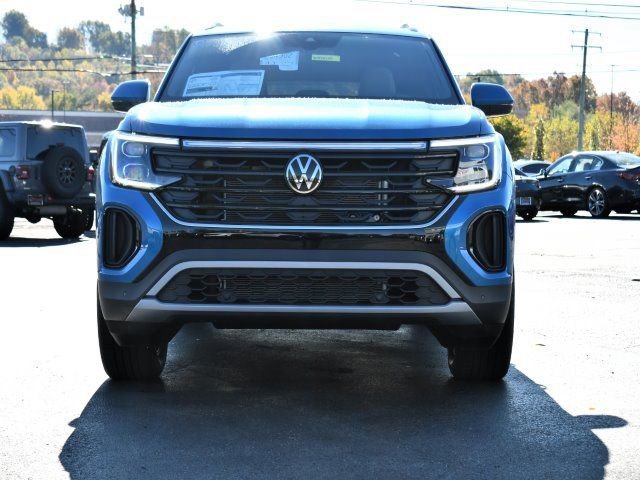 New 2025 Volkswagen Atlas Cross Sport SEL AWD/4WD image 2