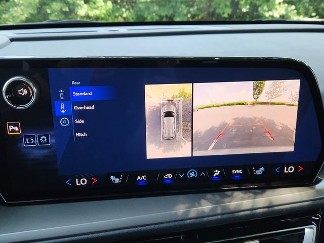 New 2026 Chevrolet Traverse LT w/ Driver Confidence Package FWD image 30