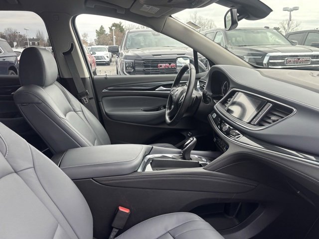 Used 2020 Buick Enclave Premium image 14