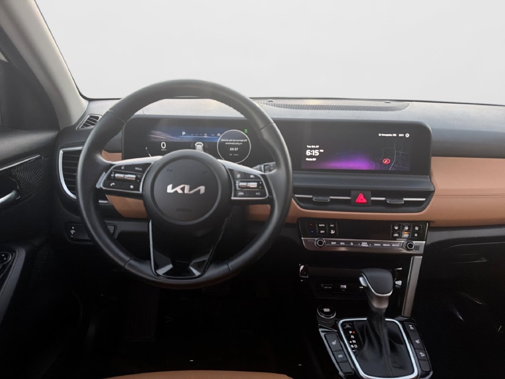 Used 2024 Kia Seltos EX AWD/4WD image 14
