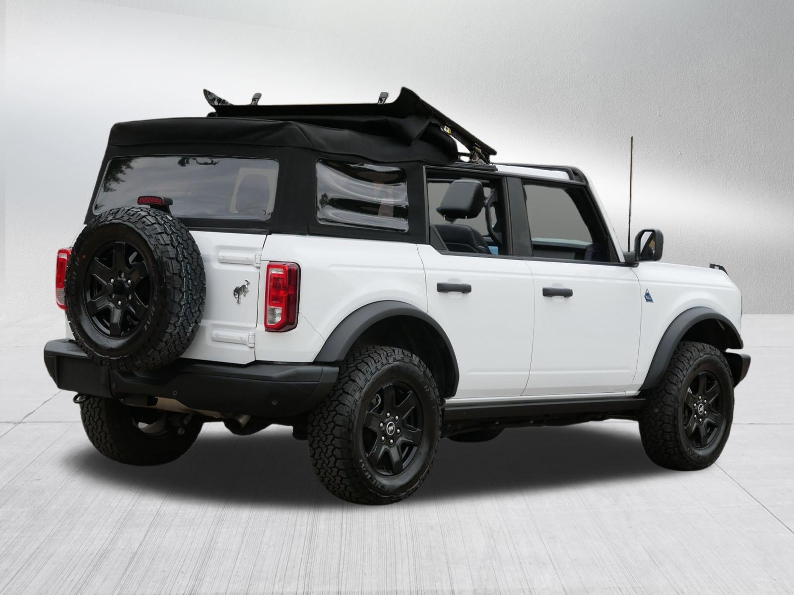 Used 2024 Ford Bronco Black Diamond AWD/4WD image 7