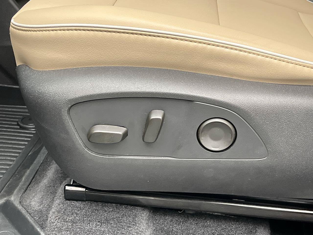 Used 2026 Buick Enclave Preferred w/ LPO, Floor Liner Package AWD/4WD image 10