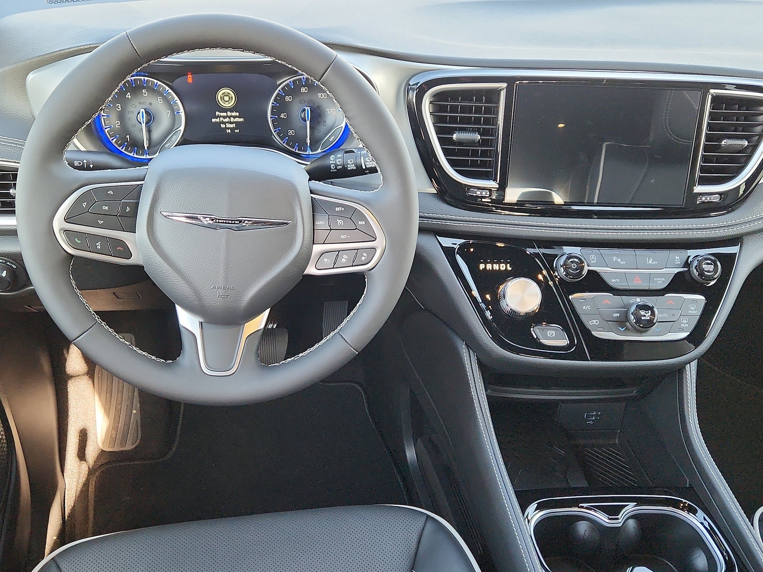 New 2026 Chrysler Pacifica Limited AWD/4WD image 11