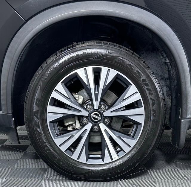 Used 2022 Nissan Rogue SV FWD image 13