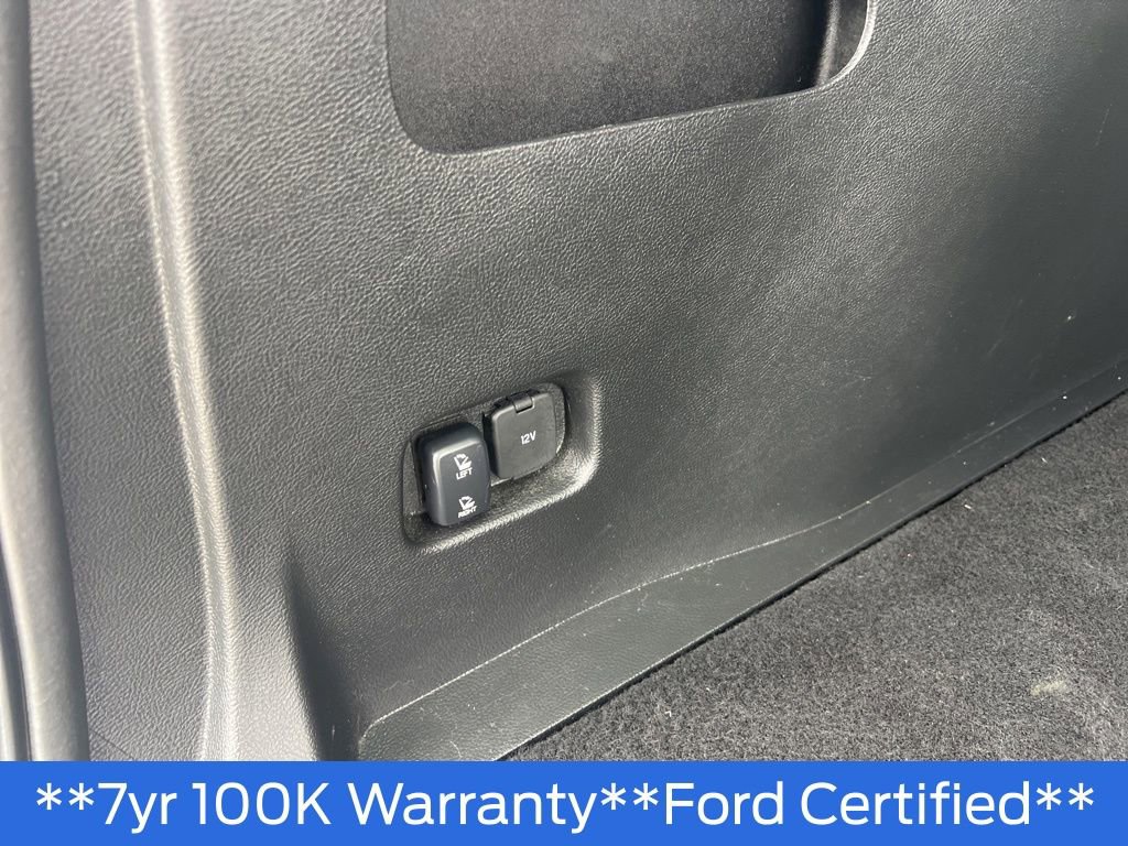 Used 2024 Ford Edge Titanium image 41