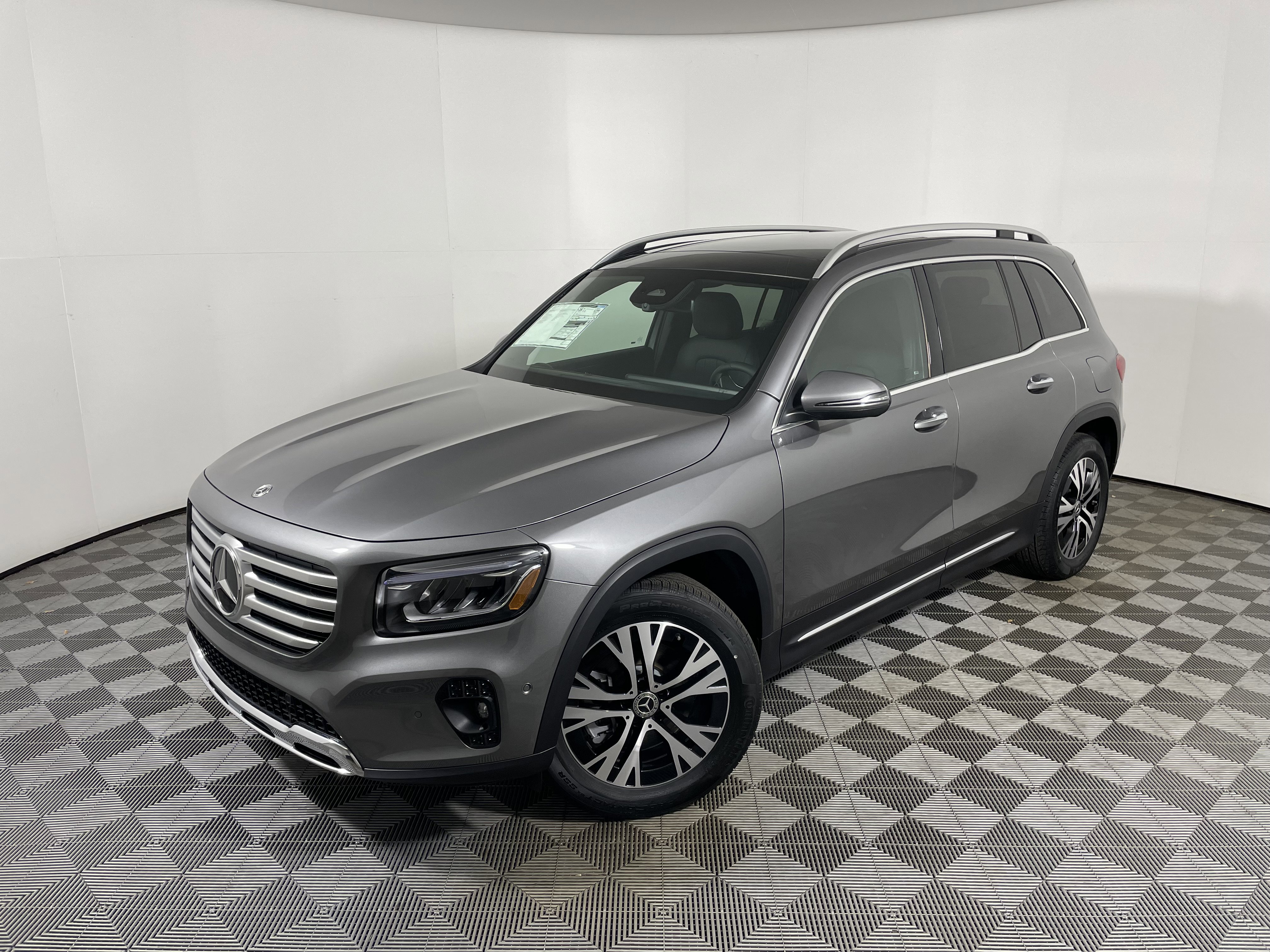 New 2026 Mercedes-Benz GLB 250