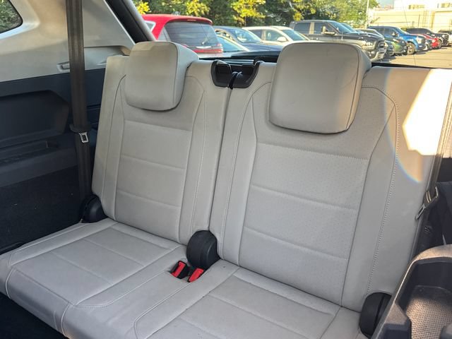 Used 2020 Volkswagen Tiguan SE w/ Panoramic Sunroof Package AWD/4WD image 12