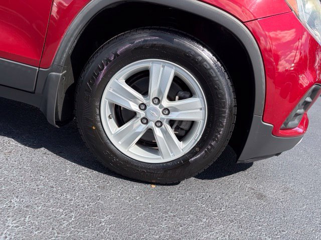 Used 2018 Chevrolet Trax LT w/ Driver Confidence Package FWD image 8