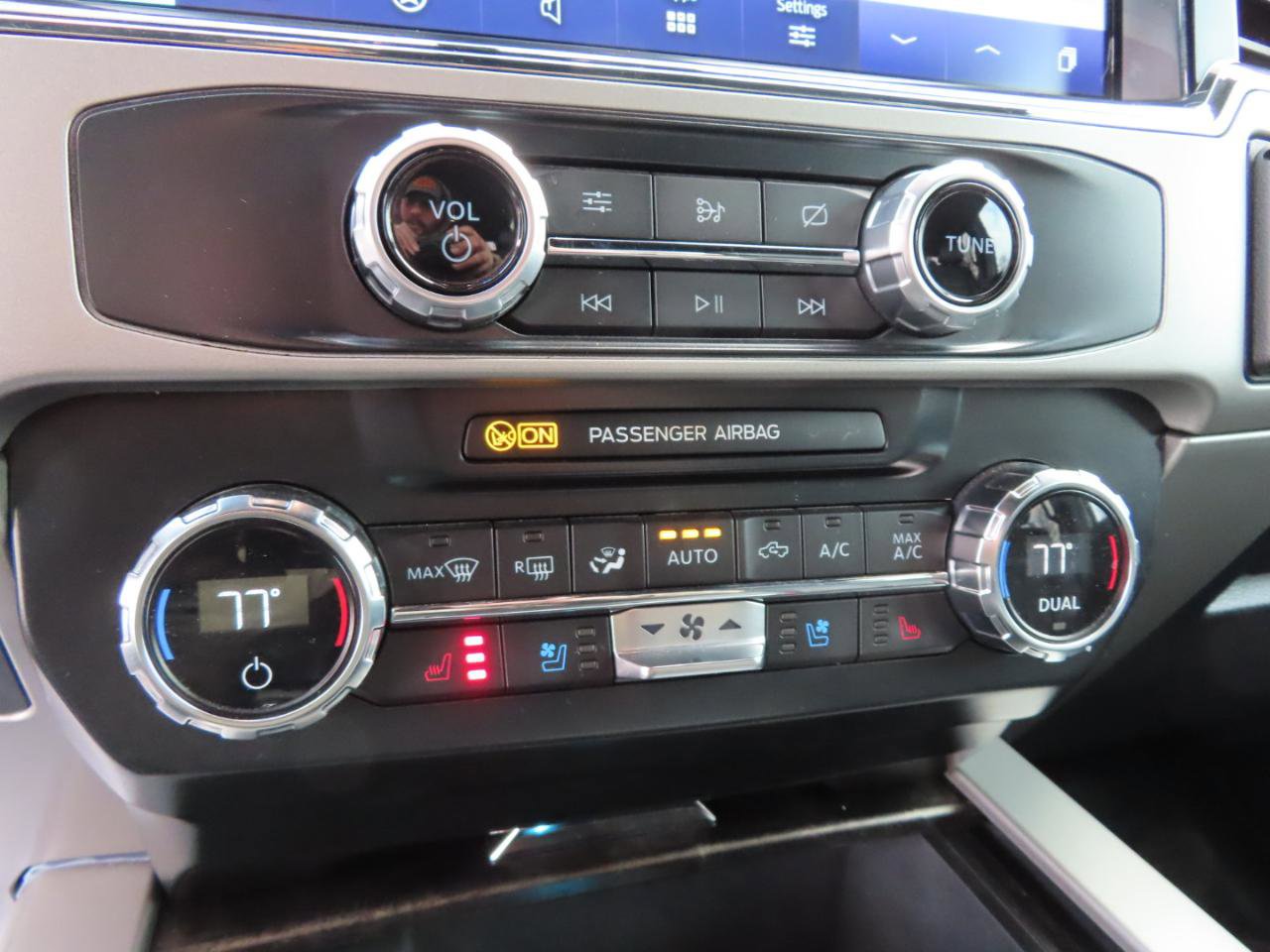 Used 2022 Ford F250 Lariat w/ Chrome Package image 41