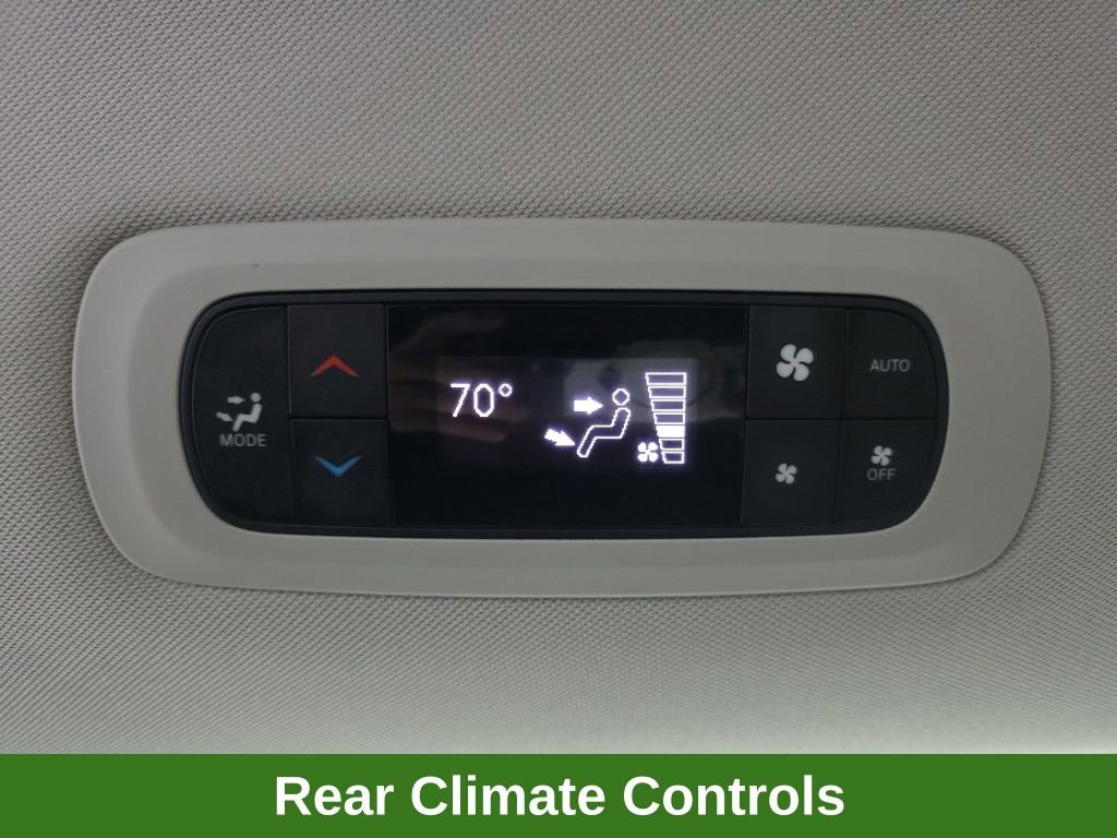 Used 2024 Chrysler Pacifica Touring-L image 44