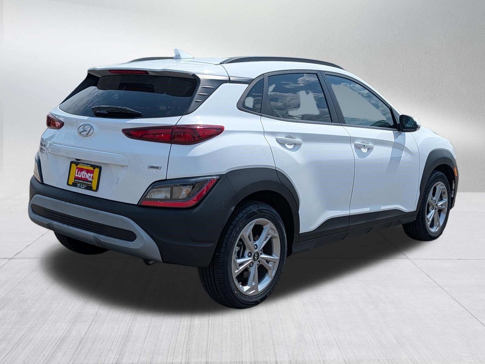Used 2023 Hyundai Kona SEL w/ Cargo Package AWD/4WD image 7