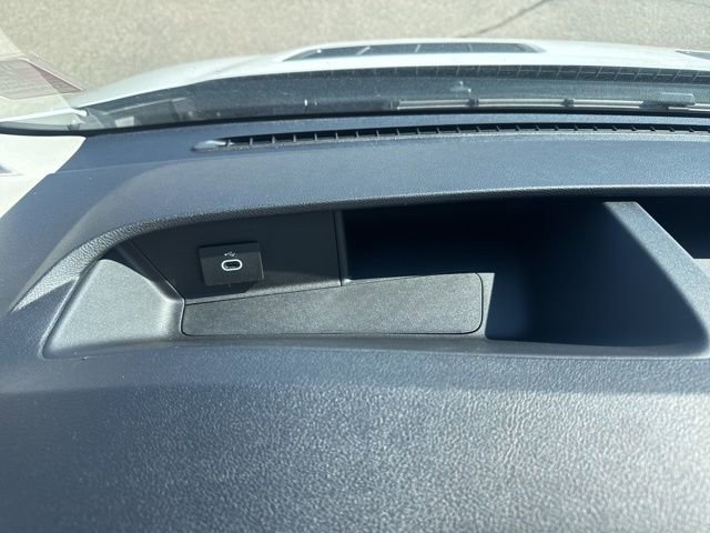 New 2026 Ford Transit 250 148 Medium Roof image 30