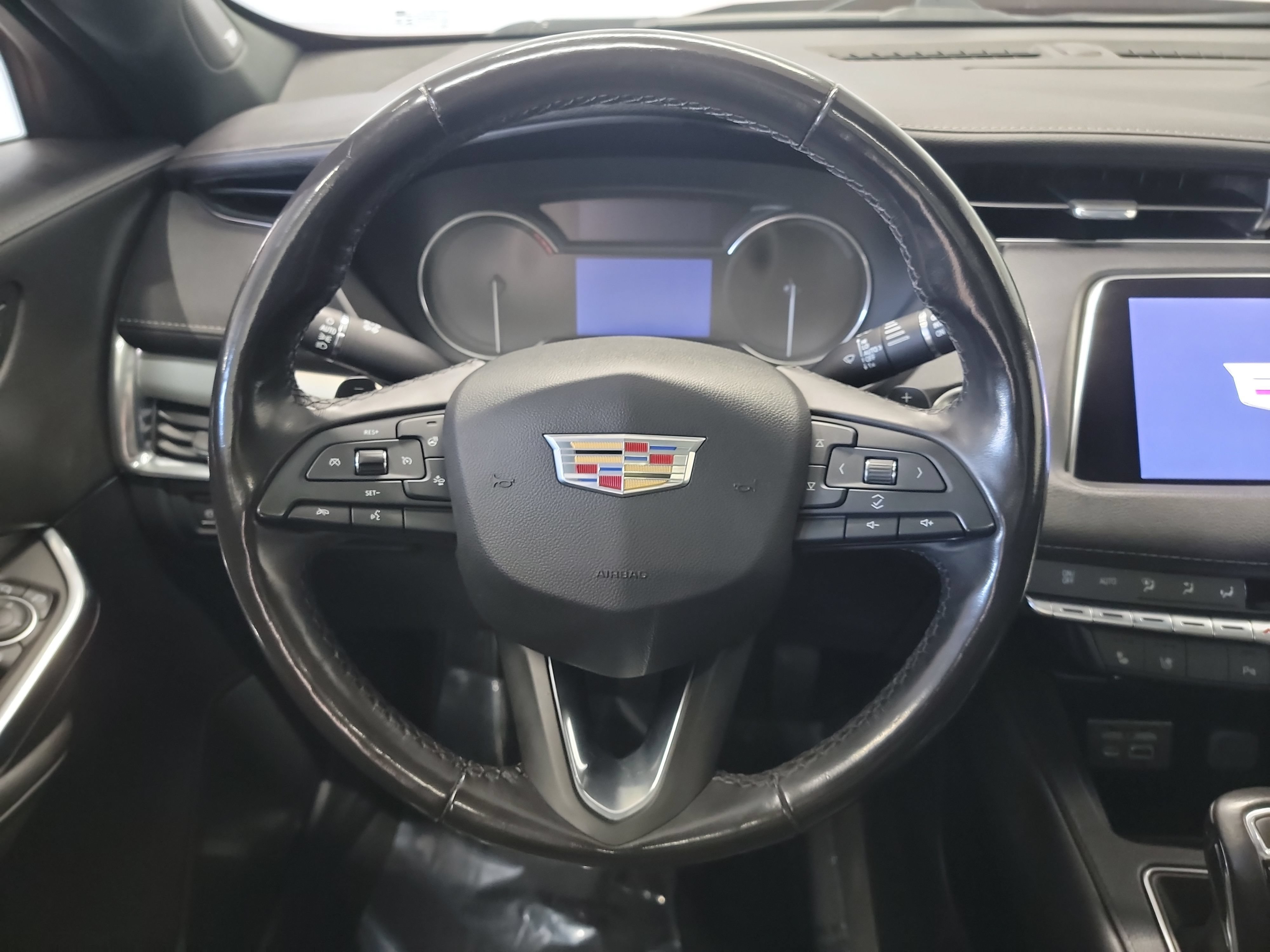 Used 2019 Cadillac XT4 Premium Luxury AWD/4WD image 17