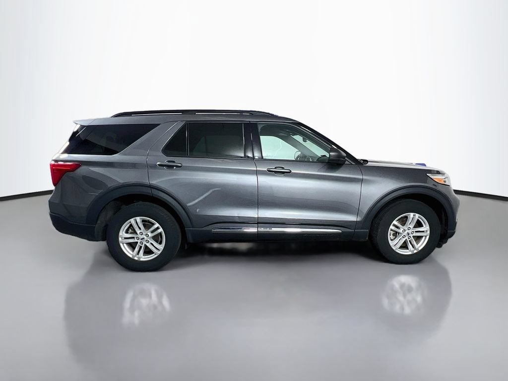 Certified 2023 Ford Explorer XLT w/ Equipment Group 202A AWD/4WD image 8
