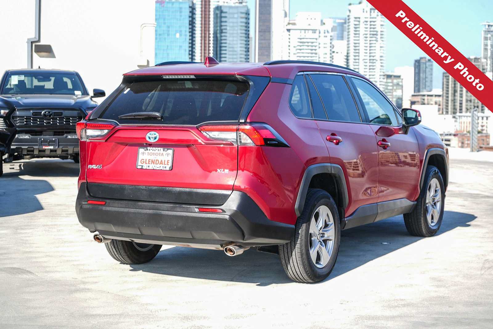 Used 2025 Toyota RAV4 XLE FWD image 6